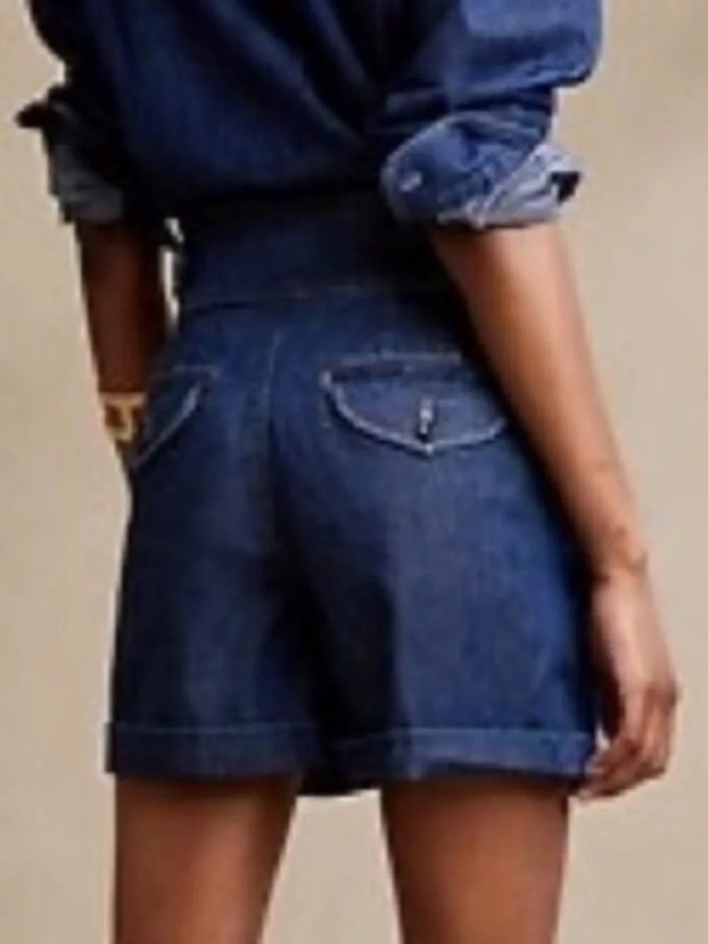 NWT Banana Republic Denim Explorer Shorts (size 6) - Picture 2 of 4